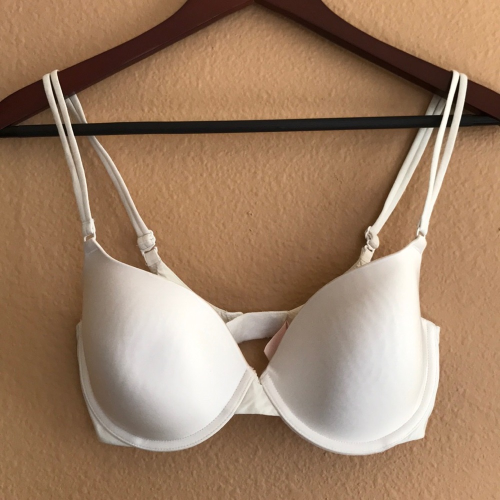 Victoria’s Secret Demi/Demi Buste white bra